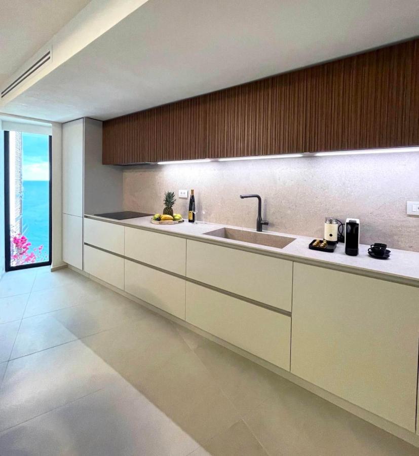 Mystique Luxury Suite Achlia Екстериор снимка