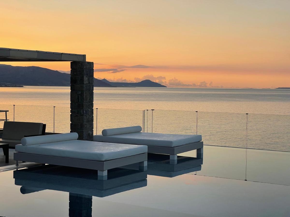 Mystique Luxury Suite Achlia Екстериор снимка