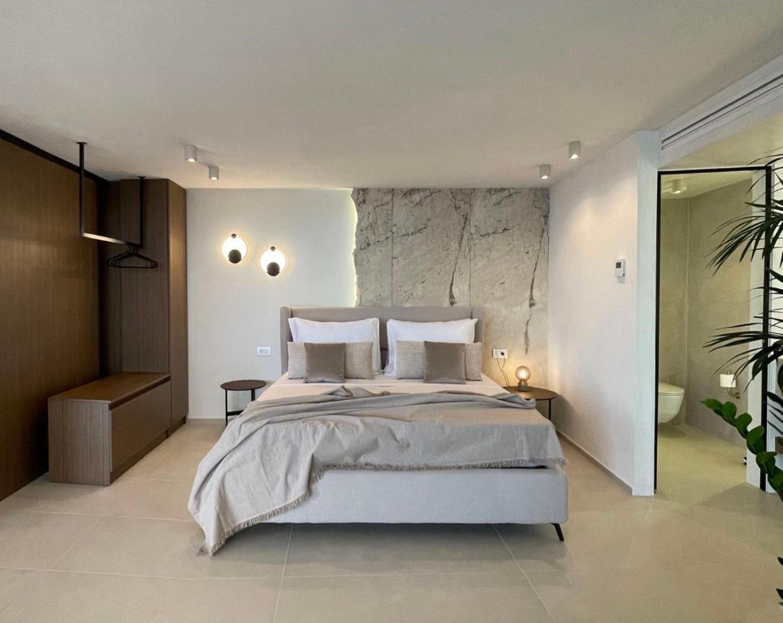 Mystique Luxury Suite Achlia Екстериор снимка