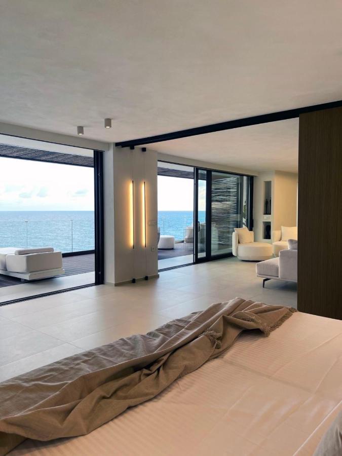 Mystique Luxury Suite Achlia Екстериор снимка
