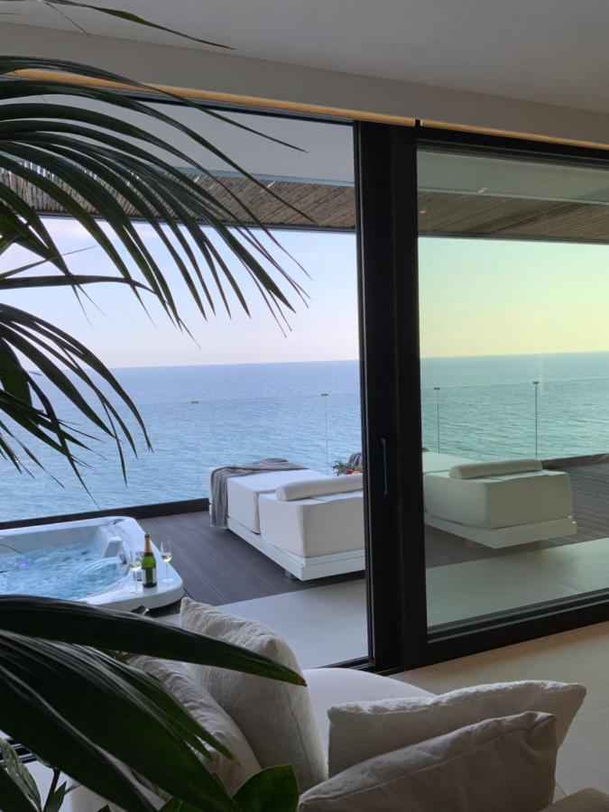 Mystique Luxury Suite Achlia Екстериор снимка