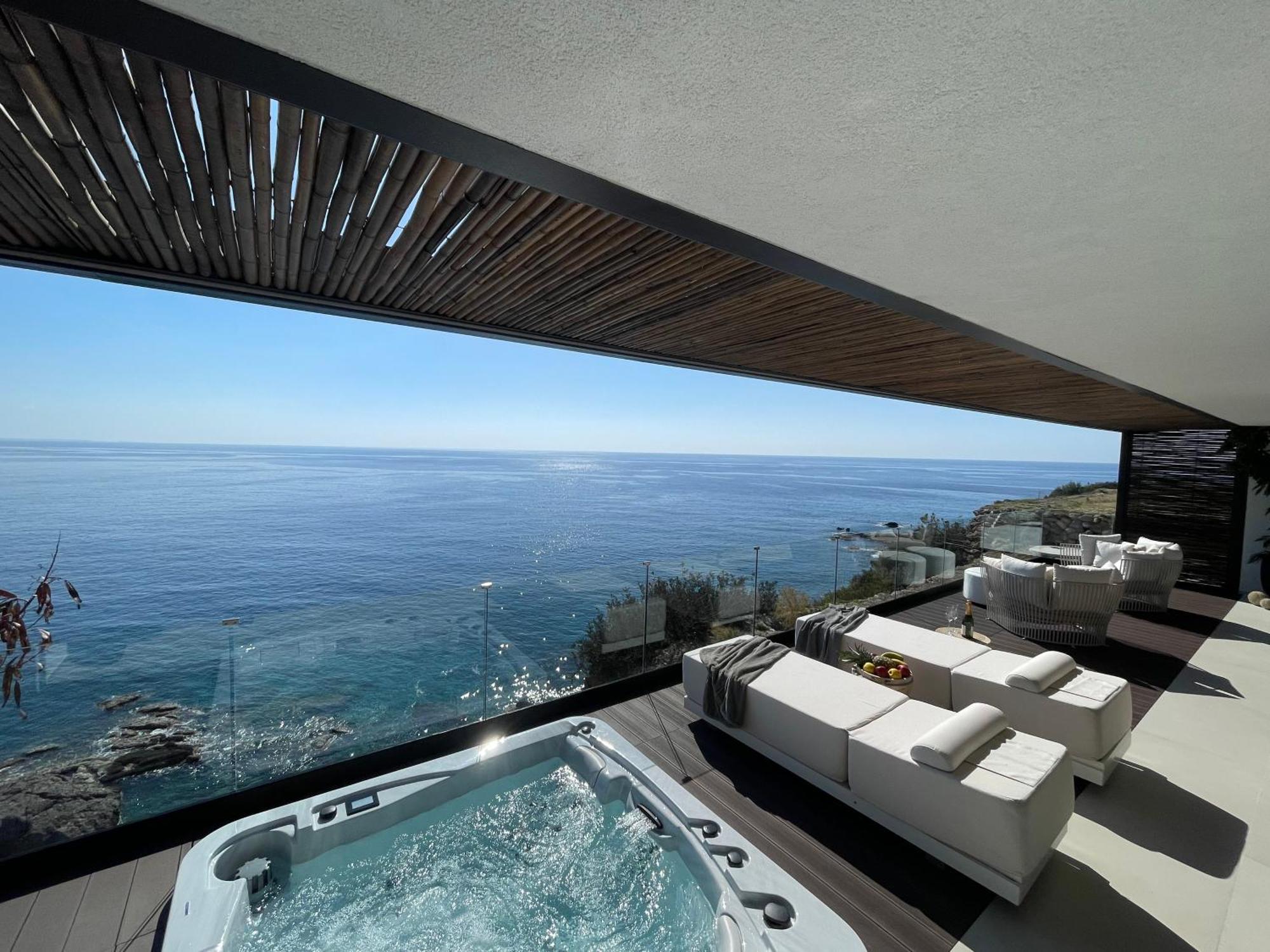 Mystique Luxury Suite Achlia Екстериор снимка
