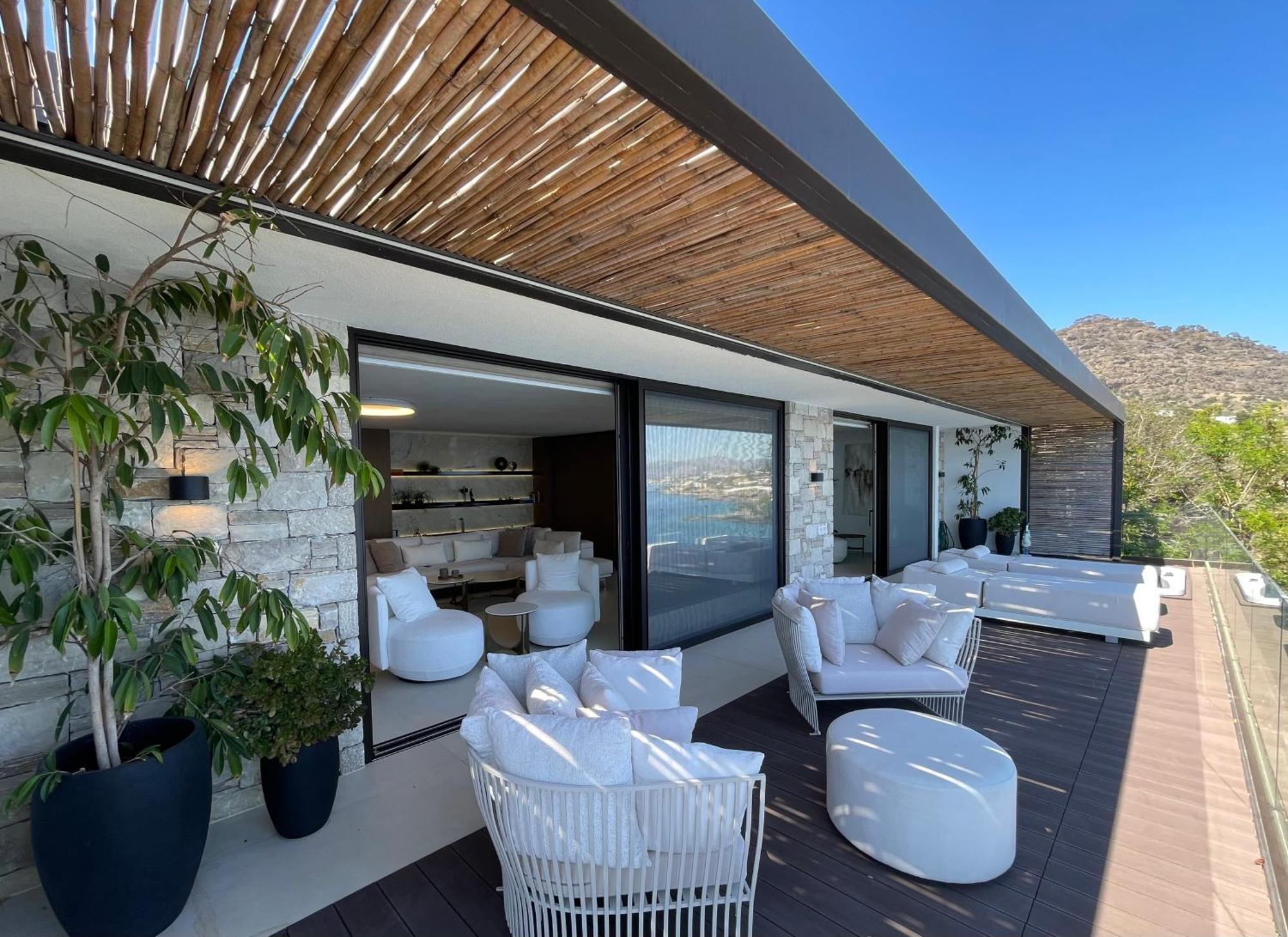 Mystique Luxury Suite Achlia Екстериор снимка